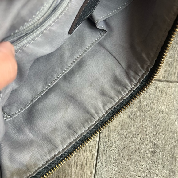 Fossil Elise pebbled leather crossbody - Picture 9 of 10